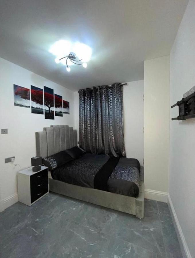 Entire 5 Star Luxury Whalley House Wifi Tv Luxury Бёрнли Экстерьер фото
