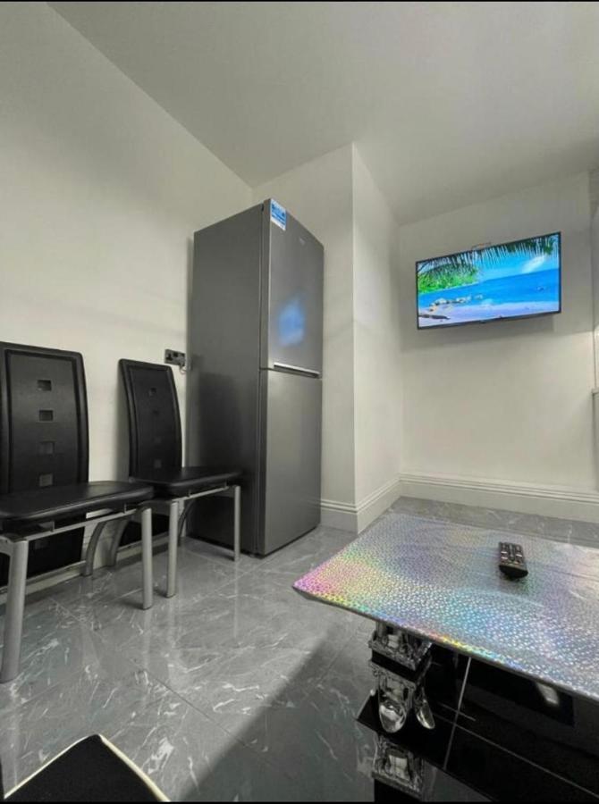 Entire 5 Star Luxury Whalley House Wifi Tv Luxury Бёрнли Экстерьер фото