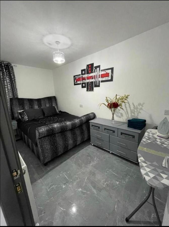 Entire 5 Star Luxury Whalley House Wifi Tv Luxury Бёрнли Экстерьер фото