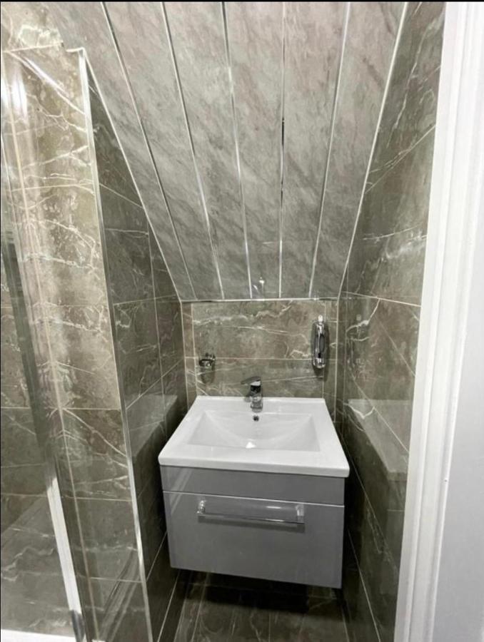 Entire 5 Star Luxury Whalley House Wifi Tv Luxury Бёрнли Экстерьер фото