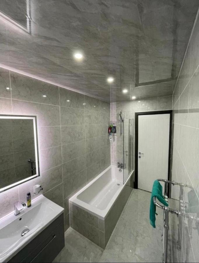 Entire 5 Star Luxury Whalley House Wifi Tv Luxury Бёрнли Экстерьер фото