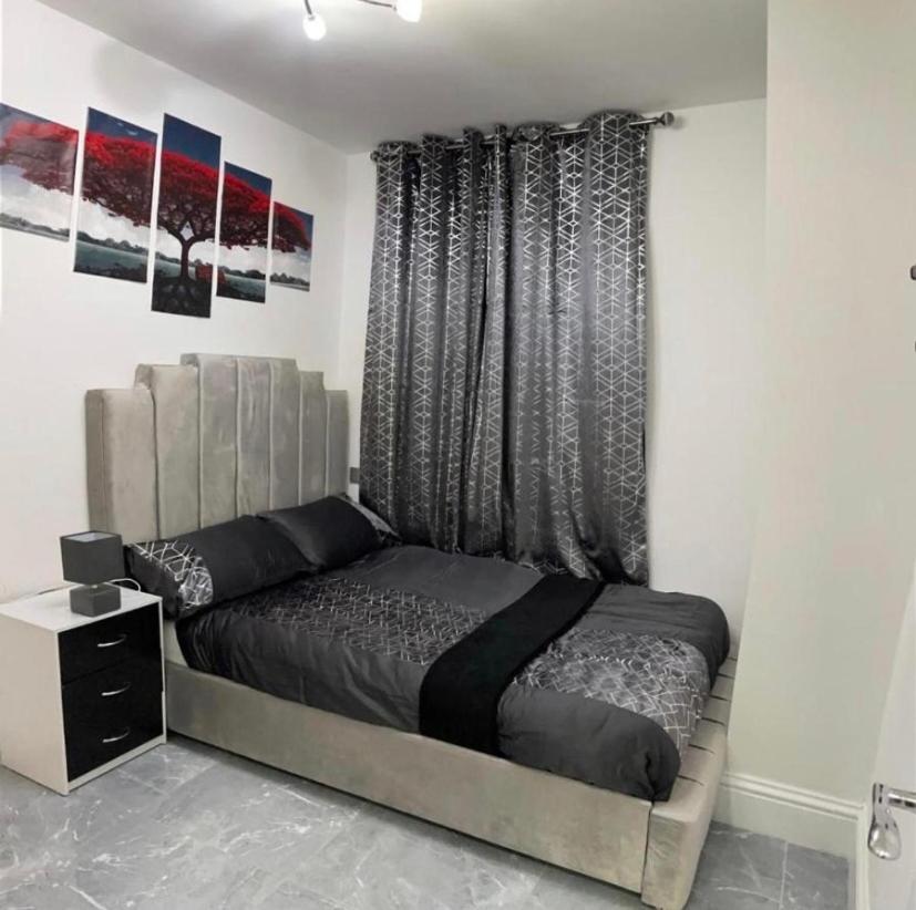 Entire 5 Star Luxury Whalley House Wifi Tv Luxury Бёрнли Экстерьер фото